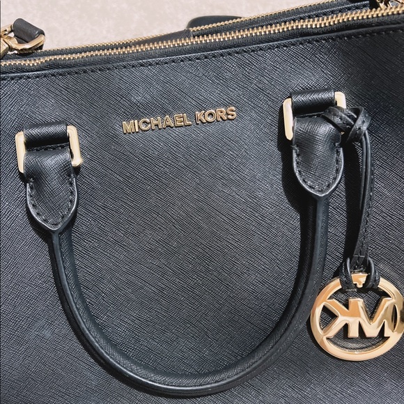 Michael Kors Handbag - Picture 2 of 6